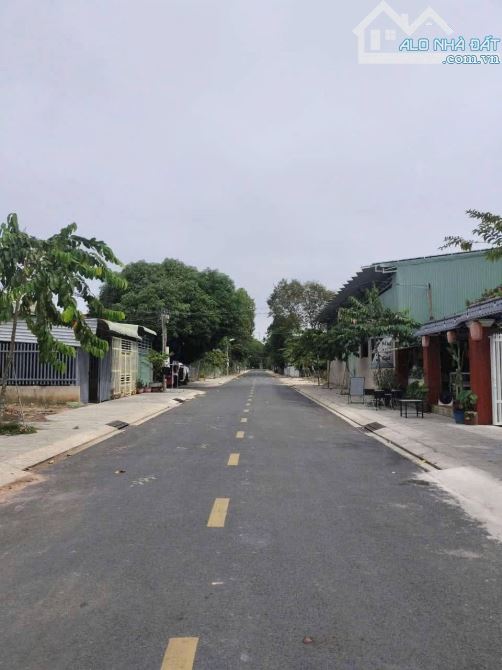 Bán đất Đường Nguyễn Minh Châu Khu phố 2 Thị Trấn Tân Biên, Gần chợ Tân Biên - 1