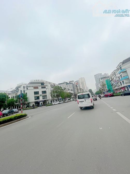 Bán nhà mặt phố sát Hàm Nghi, 78m2, 6T lô góc,MT rộng,, Vị trí đặc địa, hơn 24 tỷ - 1