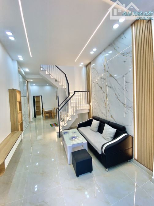Bán gấp nhà đẹp Full nội thất - đường Thống Nhất, quận GV. - 1