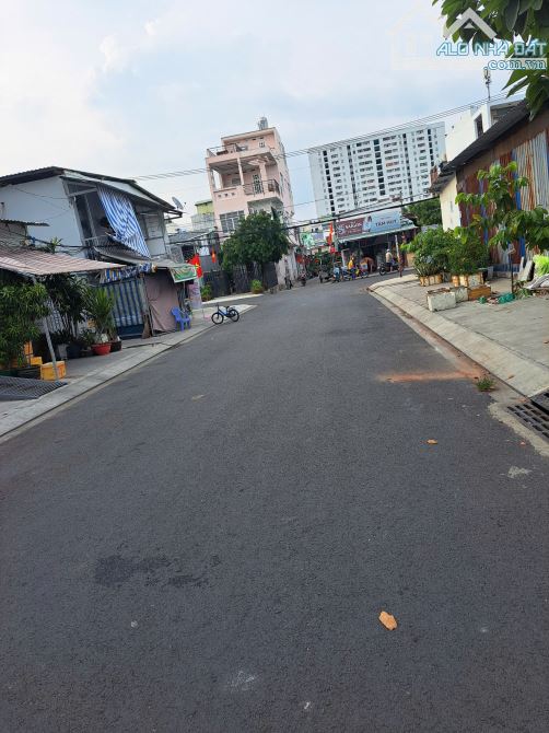 BÁN NHÀ 4 TẦNG ĐẸP – SÁT CÔNG VIÊN THOÁNG MÁT – QUẬN 8
Diện tích: 5x20m, giá 9.6 tỷ - 1