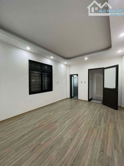 CHO THUÊ NHÀ 5 TẦNG NGÔ QUYỀN GIÁ 12 TRIỆU - 1