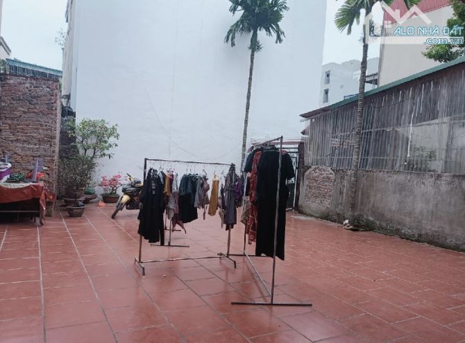 Bán nhà 181m2 mt 8.2m ngay Tam Hiệp - Thanh Trì, giá cực rẻ cho đầu tư xây ccmn - 1