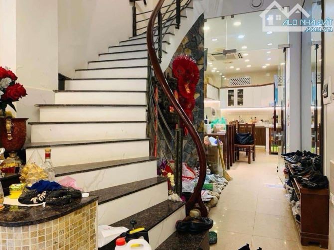 Mặt phố Trung Liệt Đống Đa trung tâm của Thái Hà thông sang Nguyễn Văn Tuyết - 1