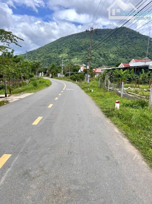 Mừng đại Lễ 30/4 Chủ kẹt tiền bán gấp lô đất  635.7m2 có 100m2 ONT, ngang 8m. Nằm ngay mặt - 1