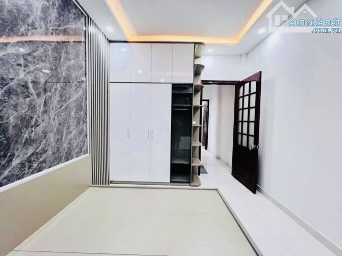 Bán nhà 89 Lạc Long Quân - 4 tầng x 35m2 - cách oto 10m - Nhỉnh 7 tỷ - 1