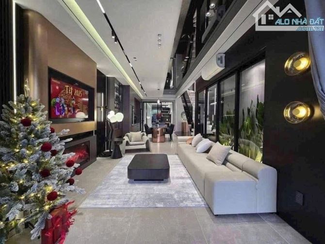 270m2 - NHỈNH 10tỷ - BÁN NHÀ CỔ LINH, LONG BIÊN- Pocher Đỗ Cửa - THANG MÁY - 1