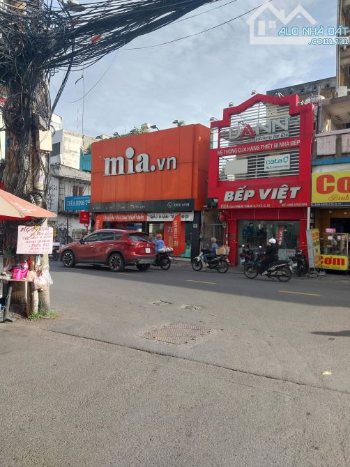 BÁN CHDV 6 TẦNG - CMT8 - PHƯỜNG 11 QUẬN 3 - 20 PHÒNG - 30 TỈ ĐỒNG - 1