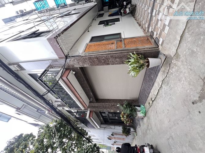 Tây Hồ- Ô tô- Ngõ thông- 5 tầng mới- 35m sổ vuông- 7.7 tỷ - 1