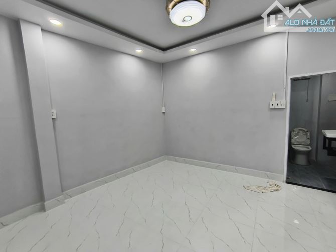 BÁN NHÀ 2 TẦNG - PHƯỜNG 8 - CMT8 - 40M2 - 5,85 TỈ ĐỒNG - 1