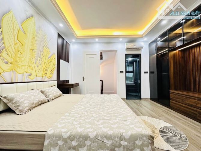 cần bán nhà Yên Hoà 5T - 32m ,đẹp mê li ,nội thất xịn - Nhỉnh 7 tỷ - 1