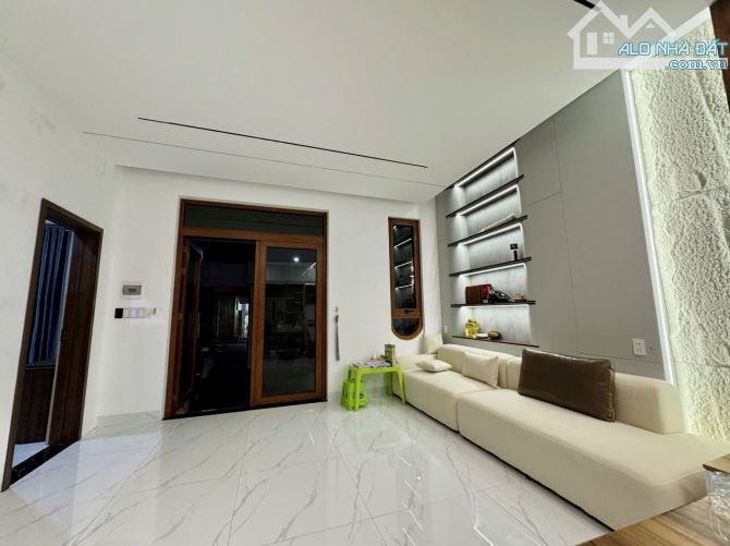 💥Nhà đẹp mặt tiền Y Moan - 10 x 16m - 6.990 tỷ - 1