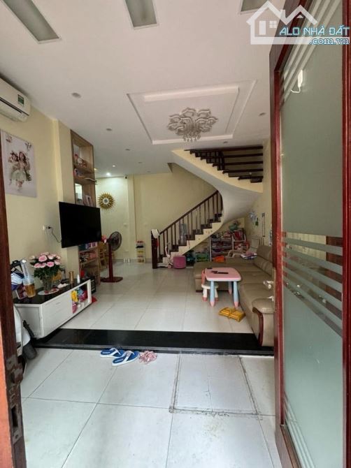 Siêu hiếm Đống Đa nhà gần phố ở ngay thoáng sáng trước nhà c vs ó sân để xe phải thật nhan - 1