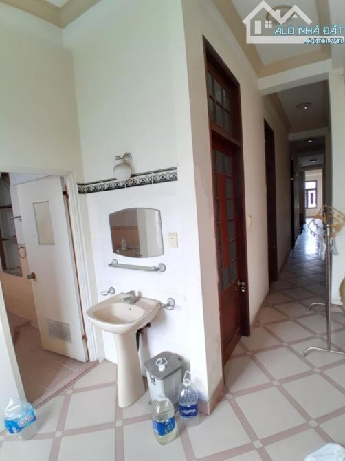 # Nhà 2 Mặt tiền Trần Hưng Đạo, View Sông Hàn, 125m2, 3 mê suốt, 7PN, móng 5 tầng - 1