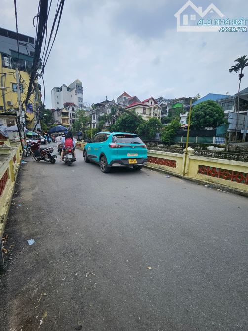 HOÀNG HOA THÁM - NGỌC HÀ - 107M2 ĐẤT - THỰC TẾ 120M2 - MT HƠN 8M - CHỈ 135 TR/M2 - 1