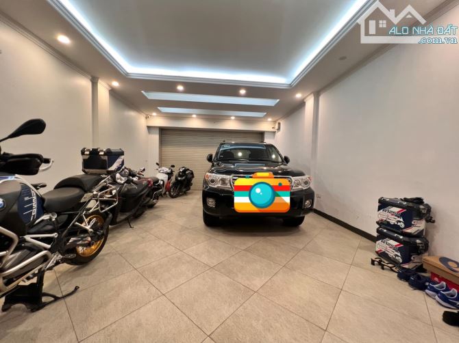 ⚜️ Phân Lô Sát Phố Ô tô tránh Hào Nam, Đống Đa, 65m2 8T Thang máy MT 5.6m, Chỉ 28.5 Tỷ ⚜️ - 1