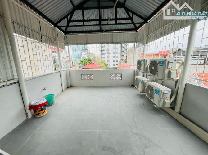 BÁN NHÀ 5 TẦNG DÂN XÂY Ở CỰC SƯỚNG, GẦN HỒ TÂY , NHÀ TRONG NGÕ 89 LẠC LONG QUÂN GIÁ 5.7 TỶ - 12