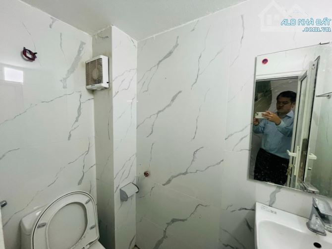BÁN NHÀ 5 TẦNG DÂN XÂY Ở CỰC SƯỚNG, GẦN HỒ TÂY , NHÀ TRONG NGÕ 89 LẠC LONG QUÂN GIÁ 5.7 TỶ - 14