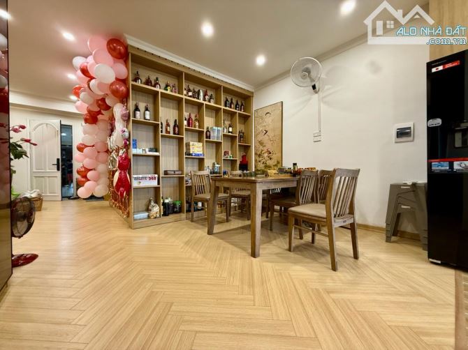 Bán căn hộ 131m2, 3 ngủ , KĐT Trung Hòa, 34T, Giá 10.4 tỷ - 14
