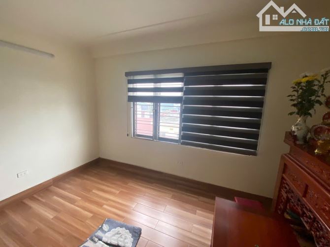 Bán nhà tuyến 2 ngõ 213 Thiên Lôi. - 2