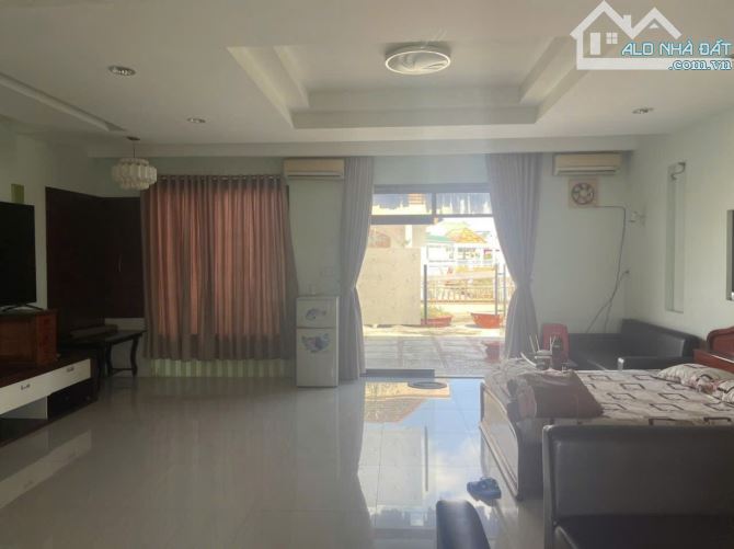 NHÀ 3 TẦNG DIỆN TÍCH LỚN TRẦN BÌNH TRỌNG 424M2, NGANG 9,3M, GIÁ CHỈ 33 TỶ 984 - 2