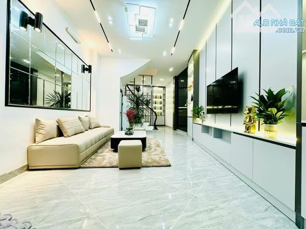 ĐỈNH SIÊU HIẾM !! NGỌC KHÁNH - BA ĐÌNH - LÔ GÓC - NGÕ THÔNG KINH DOANH GIÁ 7.95 TỶ - 2