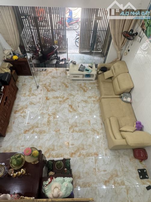 Siêu phẩm 5.5 x 15 , vuông xây bề thế 1 đời chủ tự xây - 2