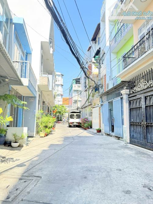 4.95 TỶ - NHÀ 2 TẦNG ĐẸP NGUYỄN NGỌC NHỰT, TÂN PHÚ - 53M2 - 4 X 14M - HẺM XE HƠI - SỔ - 2