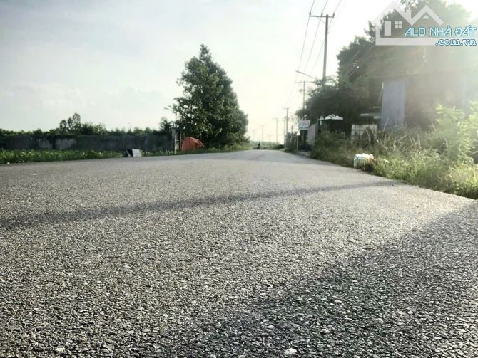 Mặt tiền đường chính Mỹ Xuân Tóc Tiên từ 2ty1 hạ còn 1.6xx - 2