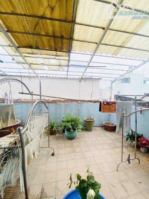 Bán nhà 3 tầng, 56m2,  hẻm Văn Thân quận 6, nở hậu chỉ 5.5 tỷ - 2