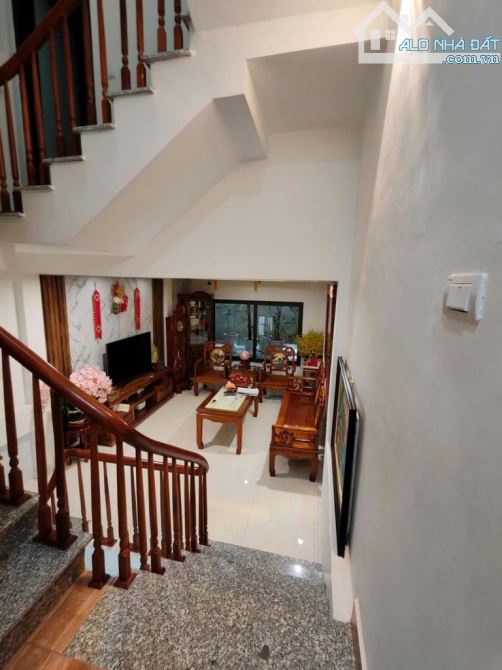 [HOT] Nhà phân lô ô bàn cờ – Ngõ 151 Đức Cảnh  – Vị trí đẹp –Diện tích 45m2 ,5 tầng ,giá t - 2