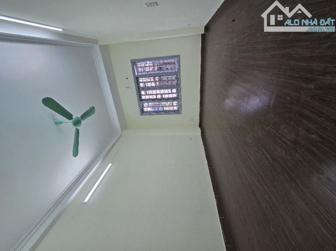BÁN NHÀ TỨ LIÊN – 2 THOÁNG – CÁCH Ô TÔ 20M – GẦN HỒ TÂY – 30M² x 5 TẦNG – GIÁ DƯỚI 6 TỶ - 2