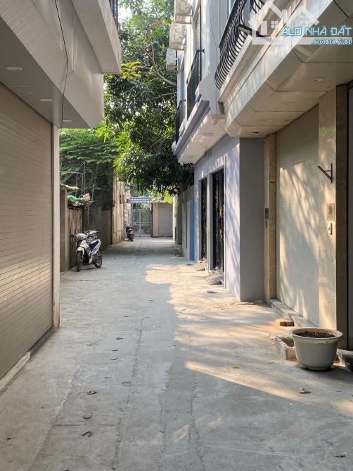CHDV CẦU GIẤY LÔ GÓC 3 MẶT NGÕ, 60M2, 70 TR THÁNG, 13 PHÒNG KK, CHỈ 13 TỶ - 2