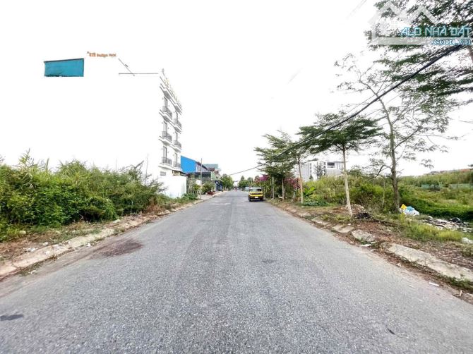 BÁN NỀN BIỆT THỰ 240m2 KĐT HƯNG PHÚ (CTY 8) ĐỐI DIỆN LDC NAM LONG - 2