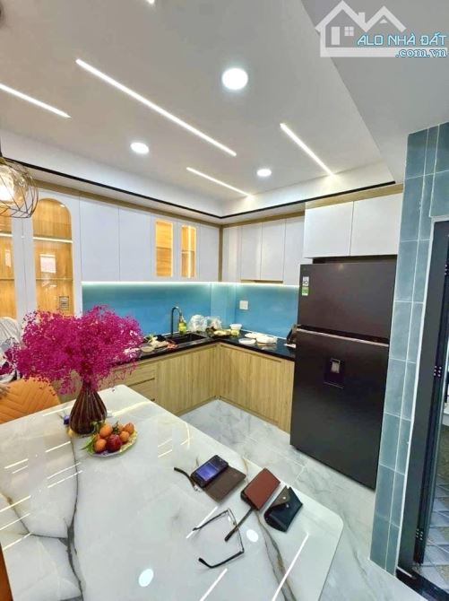 Nhà Đẹp Mặt Tiền Kinh Doanh - Bình Thạnh - Giá Siêu Rẻ - 2