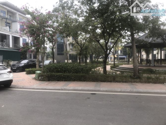 HÀNG HÓT MỚI LÊN BÁT KHỐI ĐIỂM 10 KO CÓ NHƯNC - Ô TÔ VÀO ĐẤT - GẦN CẦU VĨNH TUY GIÁ 6,15 T - 2