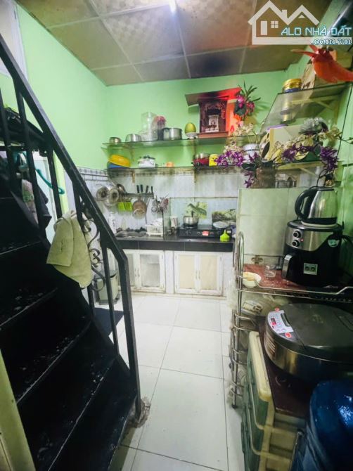 BÁN NHÀ HẺM 4M Âu Cơ 2 Tầng chỉ 112tr/m2 - 2