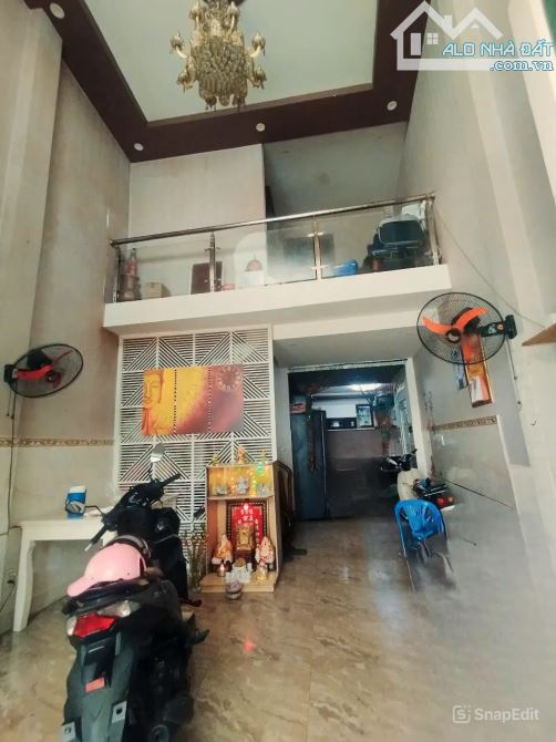 Bán nhà (4.5x12.5) 5 tầng Âu Dương Lân Q8, lô góc - Nhiều phòng - Hẻm thông rộng - 2