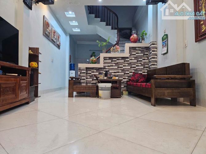 Bán nhà 3 tầng full nội thất sát đường cầu tứ liên tại Mai lâm Đông Anh - 2