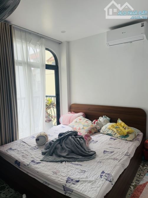 BÁN NHÀ PHỐ ĐẠI LA - VÀI BƯỚC RA PHỐ- NHÀ 2 MẶT NGÕ - 31m2 - 5 TẦNG - 7.8 TỶ. - 2