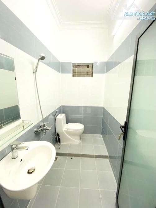 BÁN NHÀ HỒ HỌC LÃM VÕ VĂN KIỆT NHÀ MỚI NỞ HẬU 69m CHỈ NHỈNH 4TỶ - 2