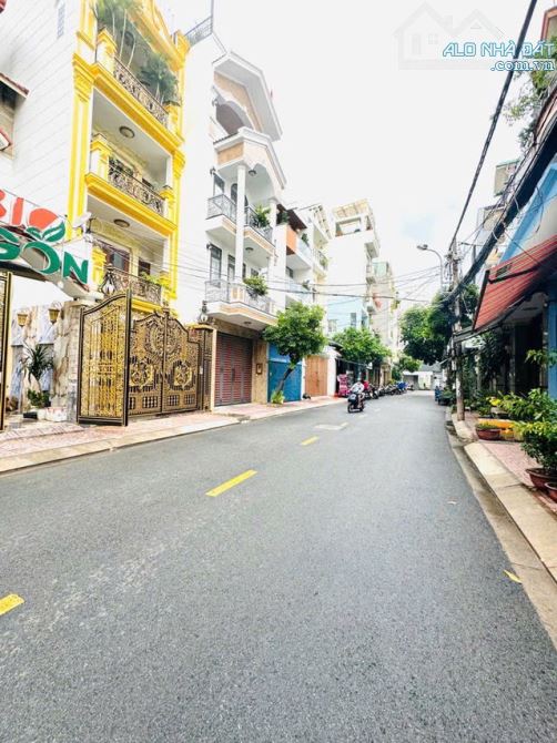MẶT TIỀN 3 TẦNG KHU VIP ĐỒNG ĐEN, BÀU CÁT - VỪA Ở VỪA CHO THUÊ 20 TRIỆU/THÁNG - CHỈ 10 TỶ - 2