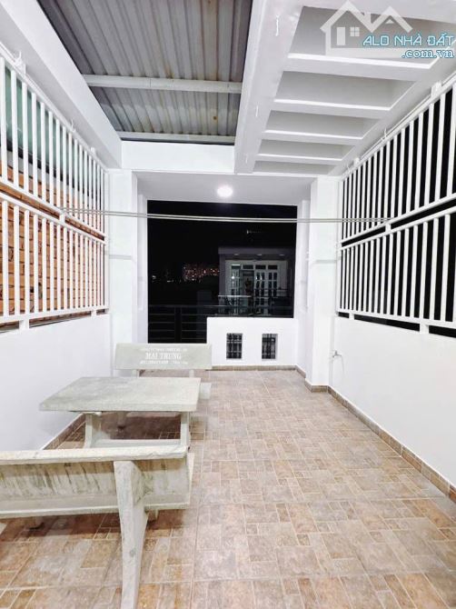 Nhà 2 mặt tiền hẻm xe hơi đường Tân Vĩnh, gần hồ bơi Vân đồn quận 4, giá nhỉnh 7 tỉ. - 2