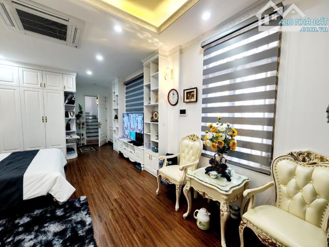 BÁN TÒA NHÀ VĂN PHÒNG LÔ GÓC 3 MẶT THOÁNG 200 M2-9 T - MT 15 M-150 TỶ CẦU GIẤY - 2