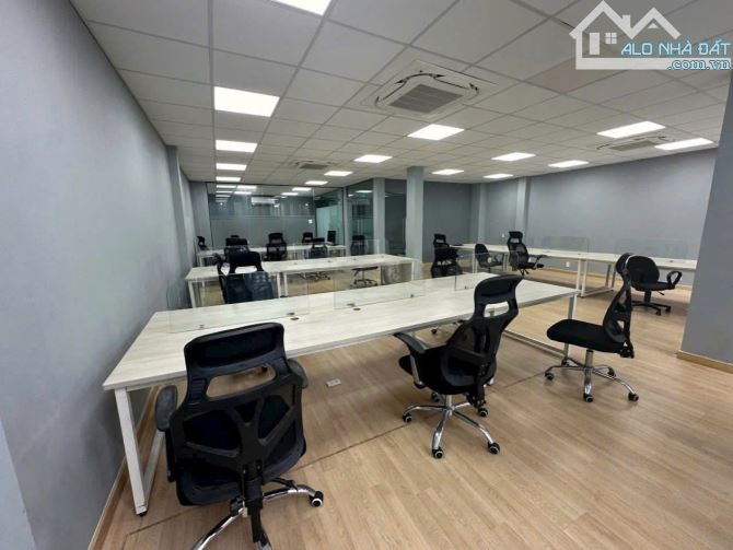 BÁN NHÀ MẶT PHỐ HOÀNG CẦU - 138M² - MT RỘNG - KINH DOANH- VỈA HÈ Ô TÔ TRÁNH- GIÁ CHỈ 37 TỶ - 2