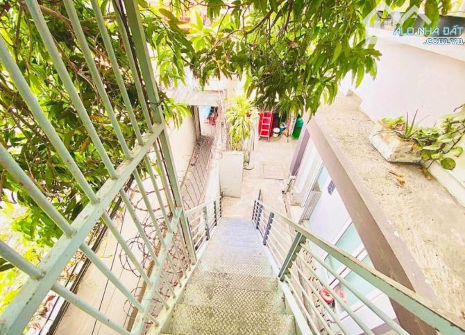 Bán nhà Giá tốt - Mặt tiền sầm uất P. Linh Chiểu - dòng tiền 150 triệu/ tháng - 2