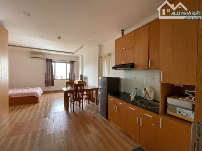 Bán tòa căn hộ Biển Sơn Trà 6 tầng - doanh thu 70 triệu/ tháng - giá bán 17 tỷ - 2
