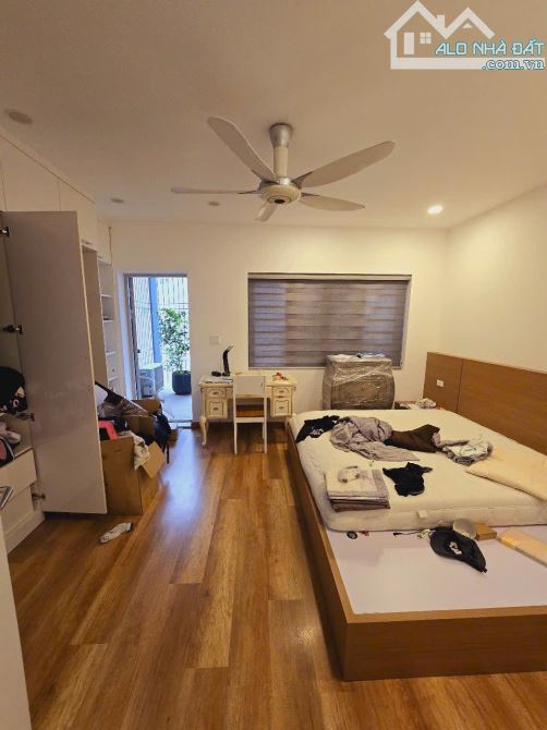 mặt phố Vip Nguyên Hồng-Đống Đa kinh doanh đỉnh vỉa hè mặt tiền khủng sổ A4 chỉ 28 tỷ - 2