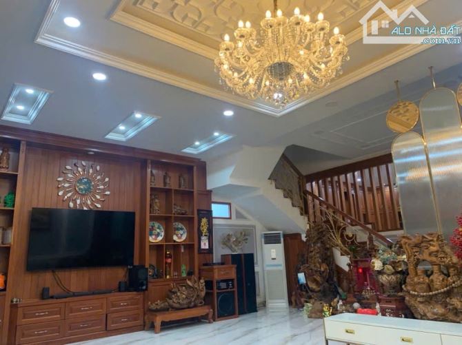 BIỆT THỰ HIỆP BÌNH CHÁNH - 129M2 - 3 tầng - 16 TỈ - 2