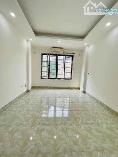 🔥 Tầm tiền hiếm – Nhà đẹp ở ngay – Ngõ 3 gác – Cách ô tô chỉ 30m – , 35 m2 giá chỉ 5,2 tỷ - 2