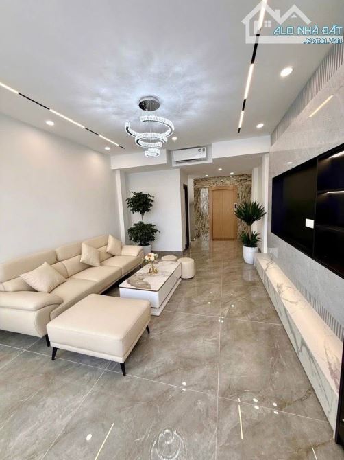 Siêu phẩm Tây Hồ- Nhà đẹp như mơ, ô tô tránh, 42m2, 7 tầng thang máy, mt 4m, chỉ hơn 10 tỷ - 2